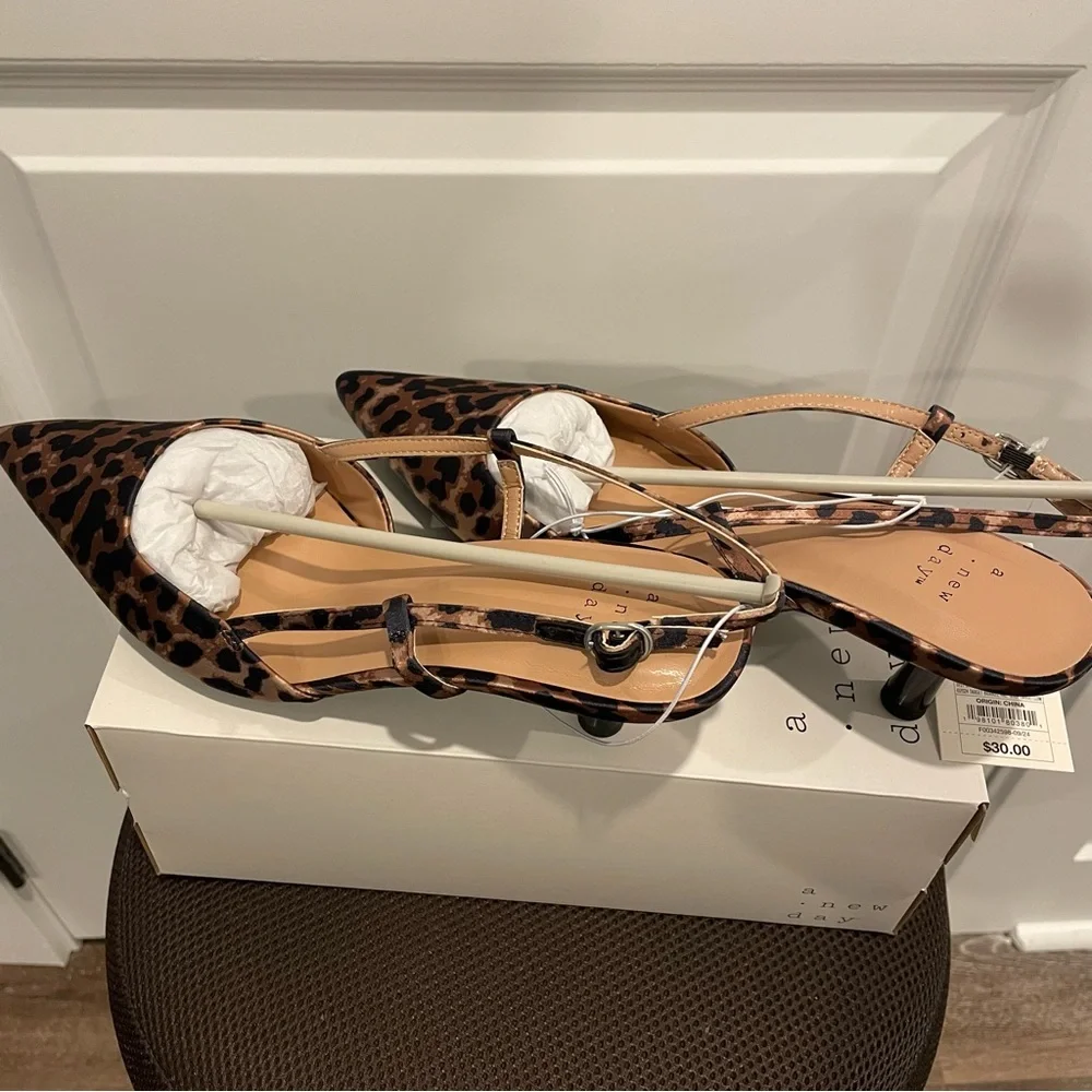 Leopard Print Slingback Heels Size 8 - Picture 5 of 6